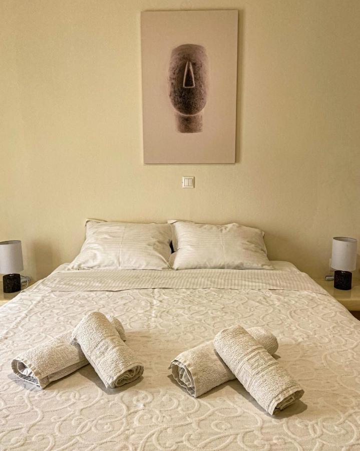 Orion Apartment เนาซา ภายนอก รูปภาพ