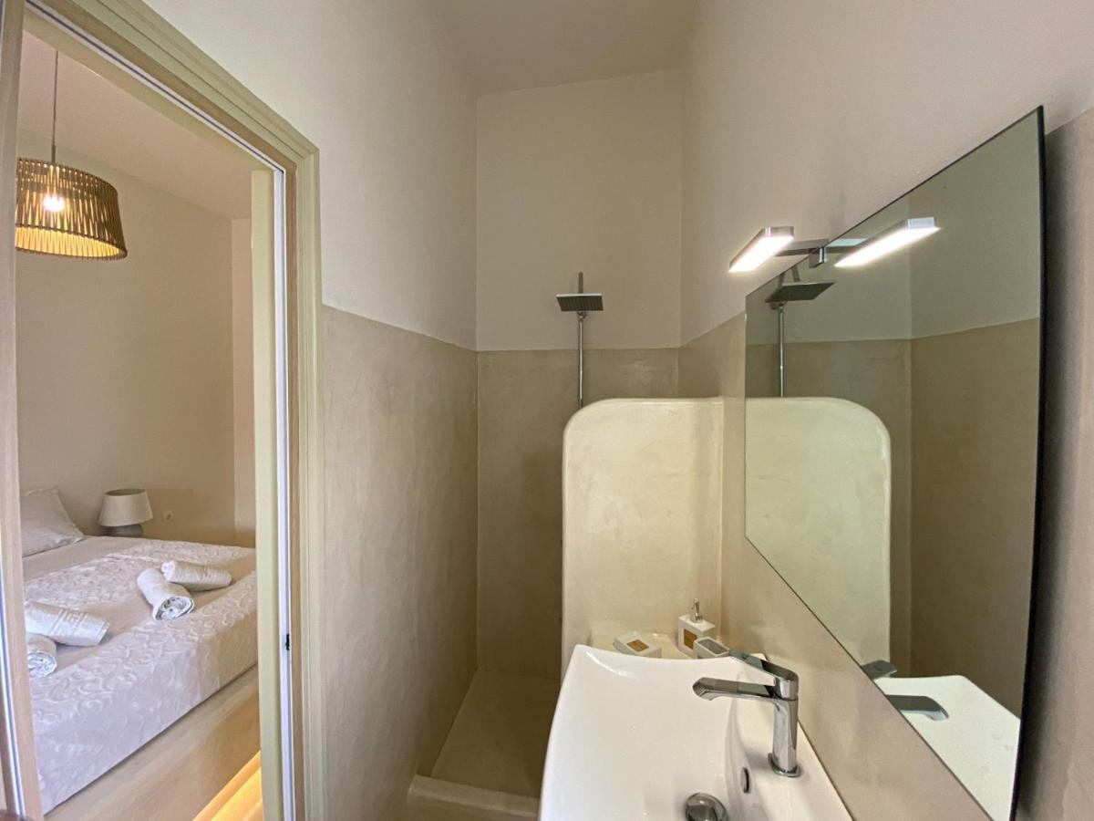 Orion Apartment เนาซา ภายนอก รูปภาพ