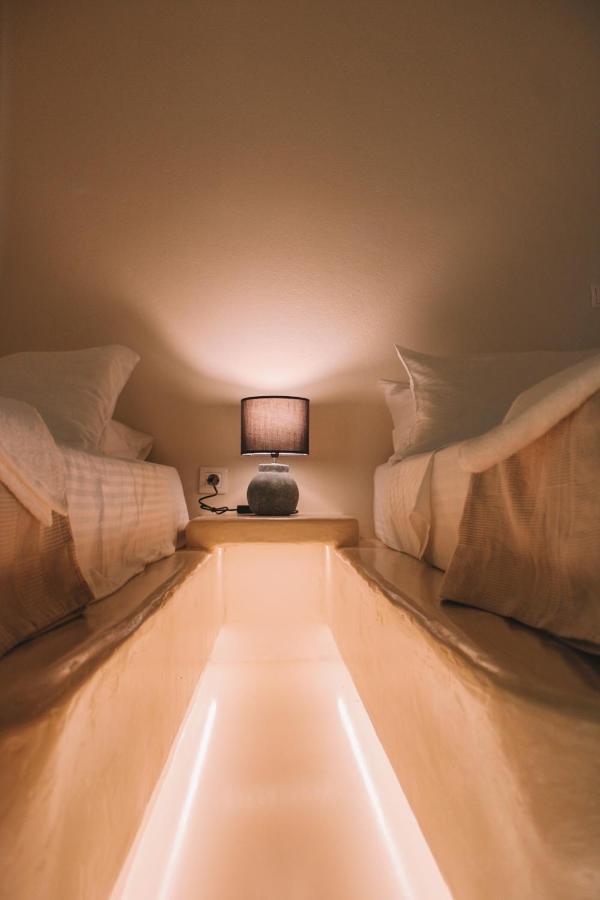 Orion Apartment เนาซา ภายนอก รูปภาพ